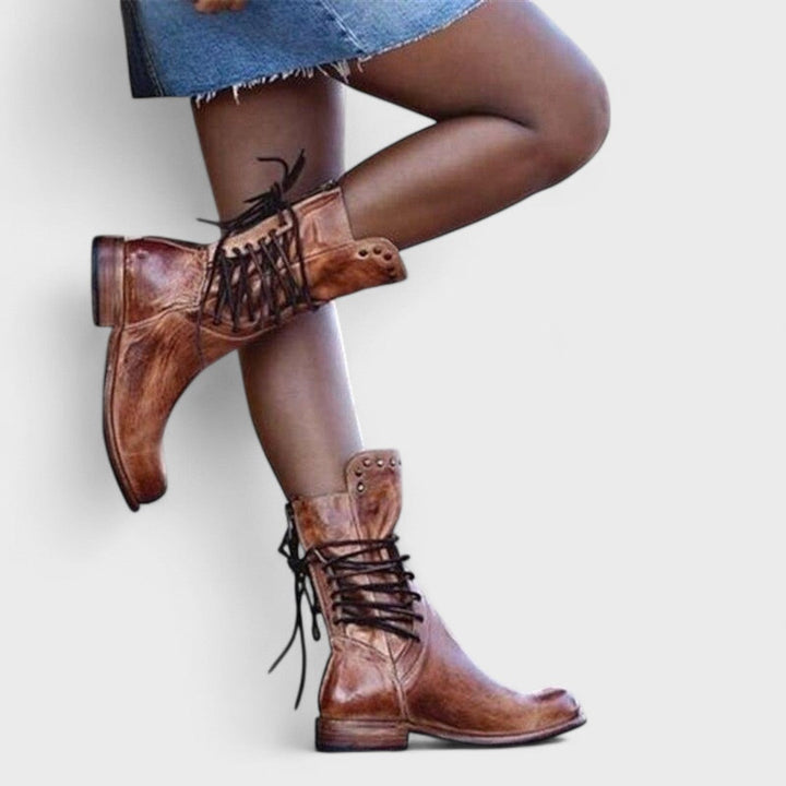Aruna - Stylish and Cozy Boots