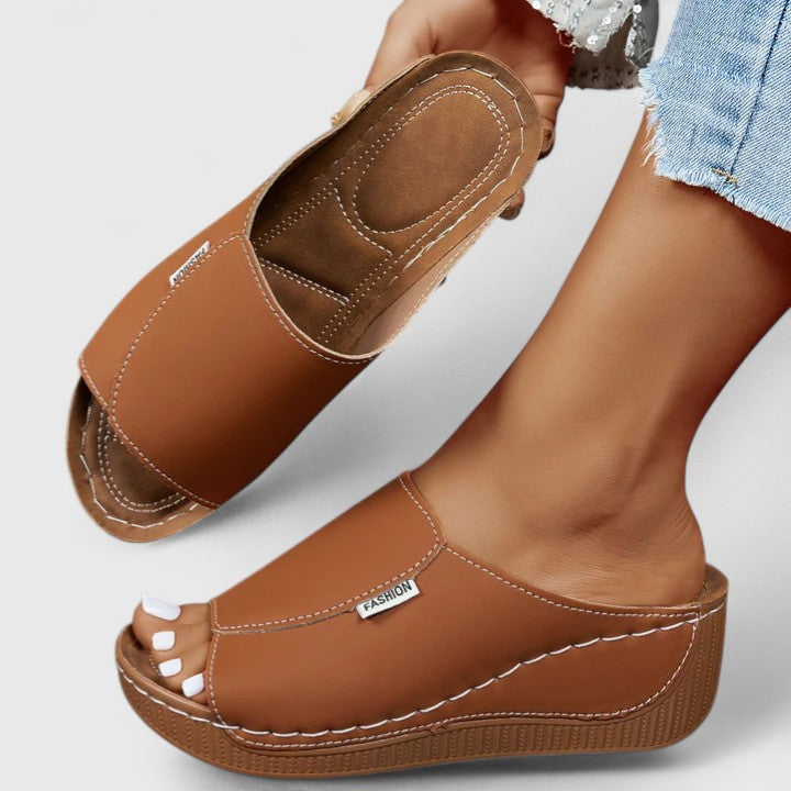 Amiralie - Chic and Lightweight Sandals