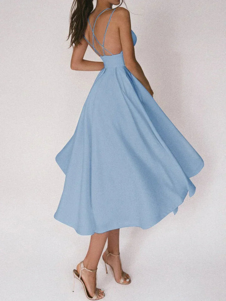 Elara - Chic Minimalist Dress
