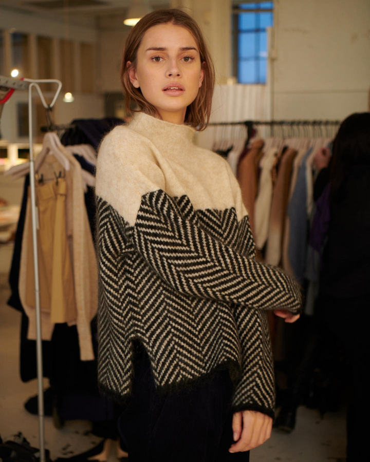 Norah | Cozy Cotton High-Neck Sweater