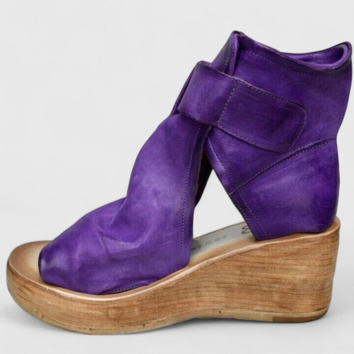 Karline - Timeless Wedge Sandals