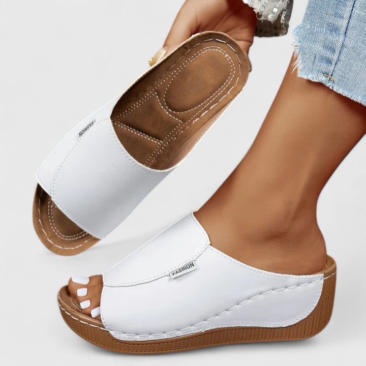 Amiralie - Chic and Lightweight Sandals