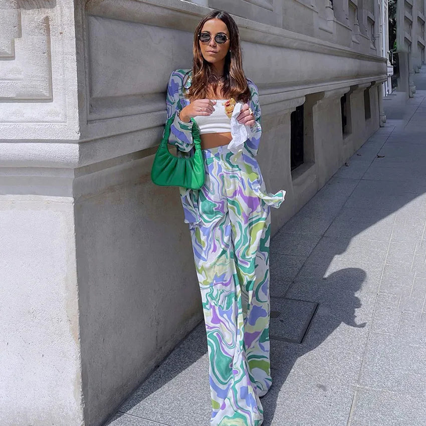 Zyra - Eye-Catching Swirl Print Ensemble